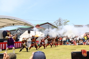真田鉄砲隊演武の写真